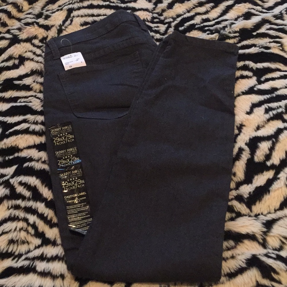 Forever 21 Skinny ankle Jeans NWT